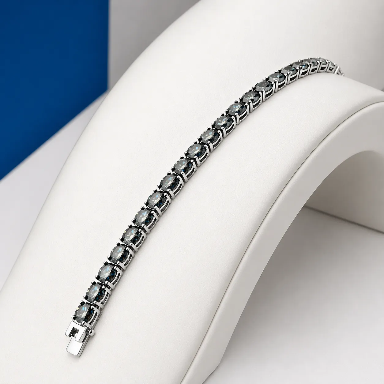 Oravelux Siyah Moissanite Tennis Bileklik